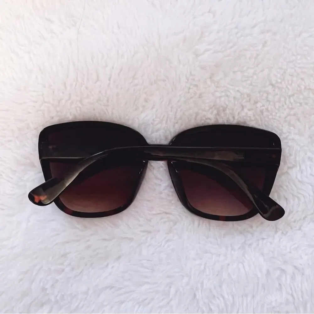 Giselle Black & Brown Oversized Cat Eye Sunglasses